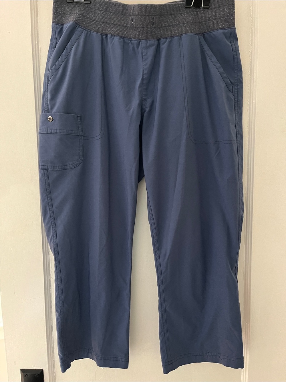 Columbia Women's Slate Blue Capris with Elastic Waist